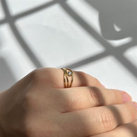 Guld & Sølv Design - Ring m. zirkon i 8kt. guld